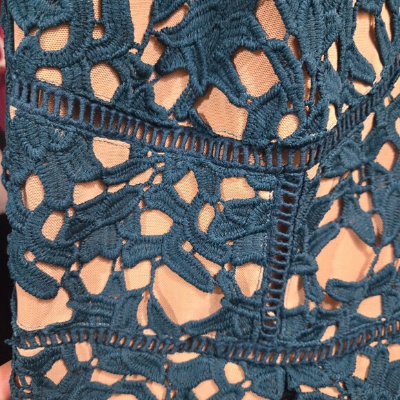 City chic dress - Picture 3 of 4